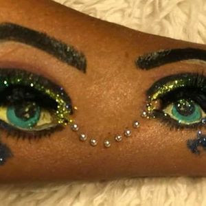 Meet your Posher, Loretta